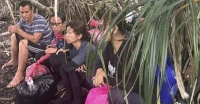 Pekerja migran ilegal sebanyak 30 orang ini berhasil kami amankan hendak menuju Malaysia