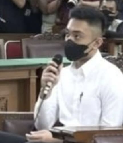 Terdakwa Mario Dandy Satriyo dinytakan bersalah dalam kasus dugaan penganiayaan berat David Ozora. Sehingaga, majelis hakim menjatuhkan vonis 12 tahun penjara terhadapnya.