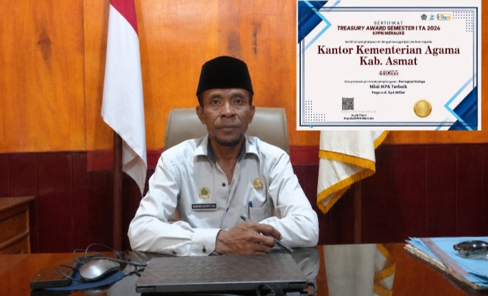 Kepala Kantor Kemenag Kabupaten Asmat, Wilhelmus Kolyaan, S.Sos
